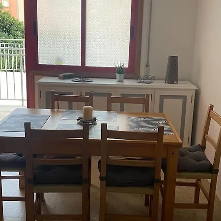 Apartamento Amplio Con Terraza Y Piscina
