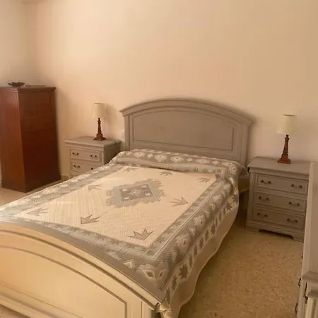 Apartamento Amplio Con Terraza Y Piscina