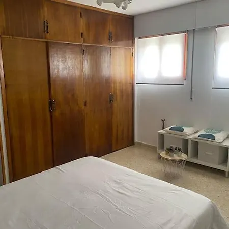 Amplio Con Terraza Y Piscina 公寓