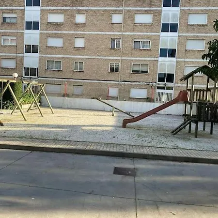 Apartamento Amplio Con Terraza Y Piscina